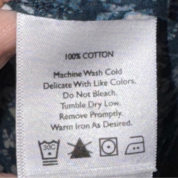 Eddie Bauer Cotton Short Sleeve Button Down Shirt Blue Floral Women’s Small S - Picture 9 of 9